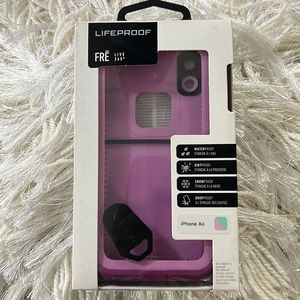LifeProof FRĒ Series iPhone XR Case 💗🌐